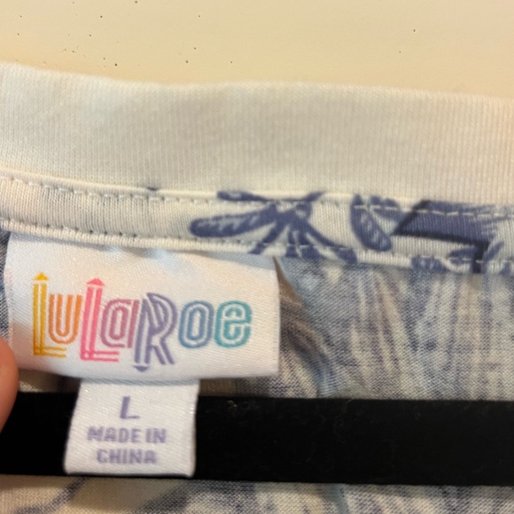 LuLaRoe Simply Comfortable Flowy Tee - Picture 2 of 6